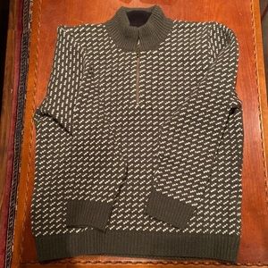 LL Bean Men’s Heritage Norwegian Quarter-Zip Sweater in Loden & White Bird’s Eye